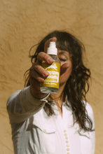 Load image into Gallery viewer, FLORA Geranium Pepper Shag Spray