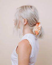 Load image into Gallery viewer, Queen of the Highway Scrunchie Tie