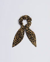 Load image into Gallery viewer, Fox on the Run Scrunchie Tie