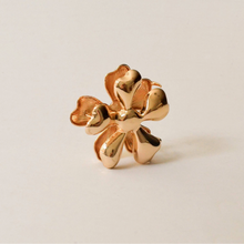 Load image into Gallery viewer, Metal Flower Claw Clip
