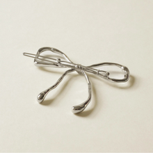 Load image into Gallery viewer, Metal Bow Barrette