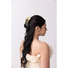 Load image into Gallery viewer, Buttercup Hair Claw
