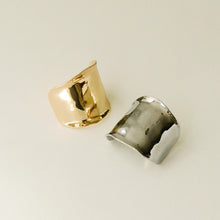 Load image into Gallery viewer, Metal Ponytail Cuff

